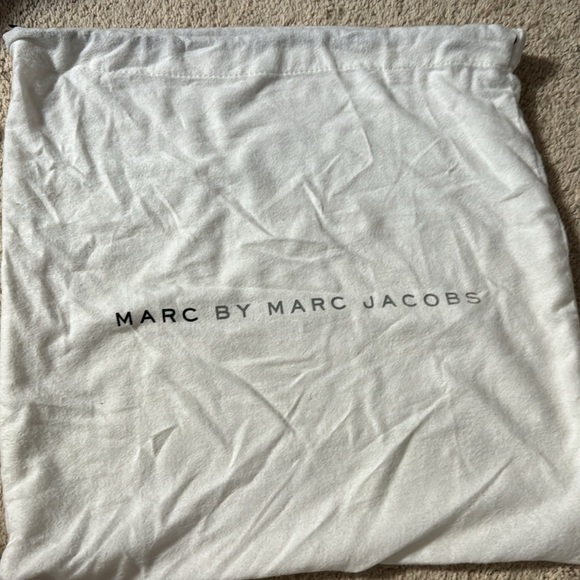 Marc by Marc Jacobs taupe leather bag - Picture 3 of 8